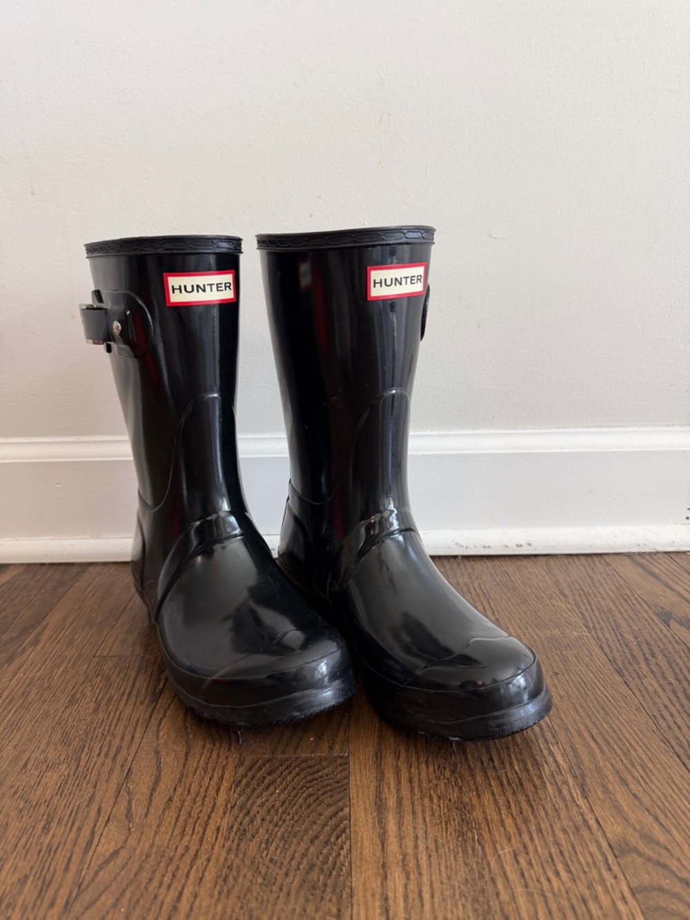 Hunter Black Gloss
Short  Rain Boots with Side Buckle